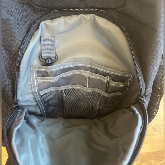 High Sierra Swerve Backpack - Picture 3 of 8